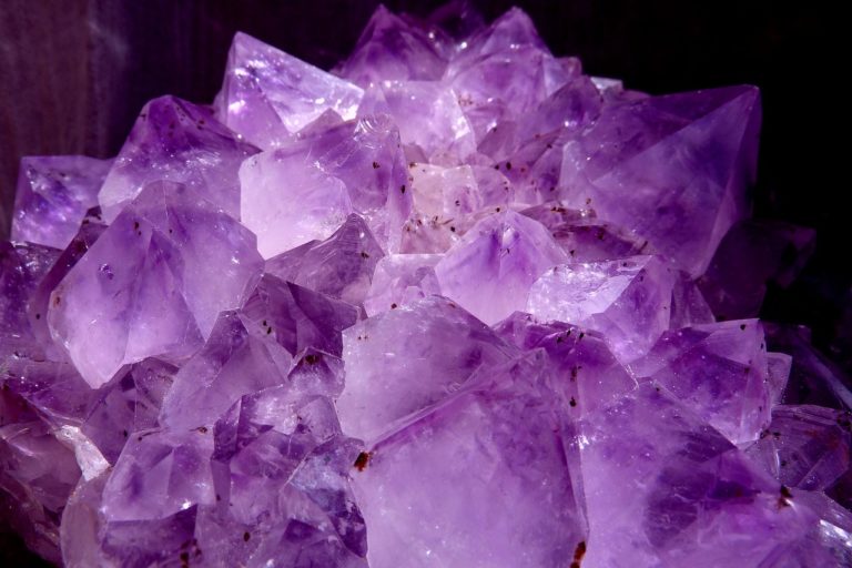 gemstone, amethyst, violet-1576233.jpg